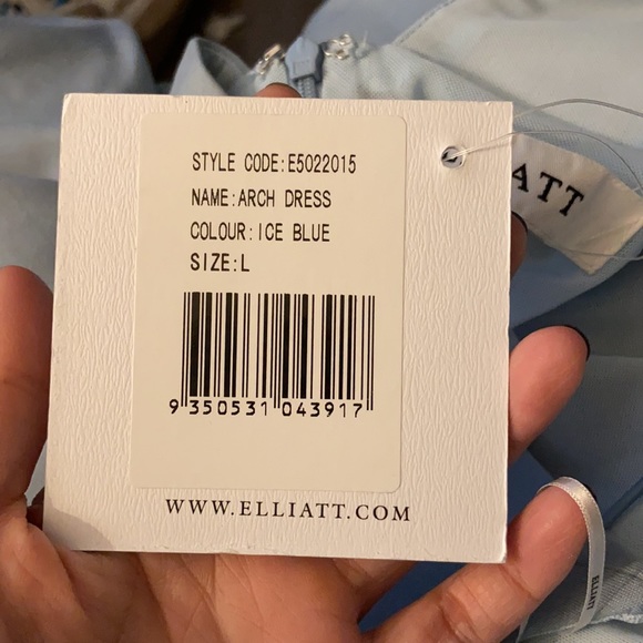 Elliatt arch dress in blue - Picture 5 of 5
